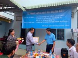 Phường 2, thành phố Tây Ninh tổ chức lễ trao tặng nhà “Đại Đoàn kết” cho hộ nghèo khó khăn về nhà ở.