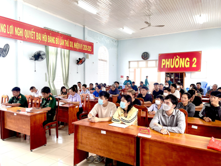 Hội đồng Nghĩa vụ quân sự Phường 2, thành phố Tây Ninh tổ chức  Hội nghị “3 bình cử, 4 công khai” công dân trong độ tuổi sẵn sàng nhập ngũ  và thực hiện nghĩa vụ tham gia Công an nhân dân năm 2024.