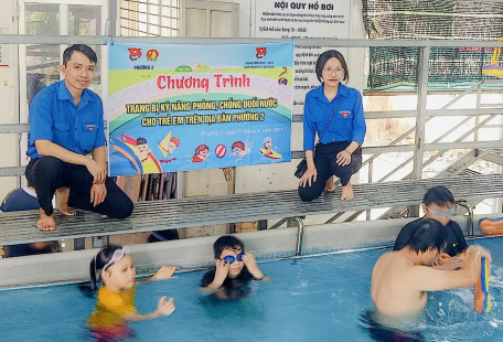 Tăng cường trang bị kỹ năng bơi - phòng chống đuối nước cho trẻ em trên địa bàn Phường 2