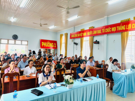 Ban thường trực Ủy ban MTTQ Việt Nam Phường 2, UBND,  Hội đồng nhân dân phường 2 tổ chức Tiếp xúc cử tri trước kỳ họp thứ 21 HĐND tỉnh khóa X  và trước kỳ họp thứ 17 HĐND Thành phố khóa XII, nhiệm kỳ 2021-2026
